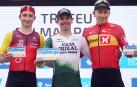 El portugués Iuri Leitao, en el centro, ha conseguido la primera victoria del año para el Caja Rural-RGA