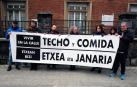 Los colectivos se han manifestado en la calle González Tablas