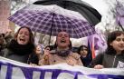 Varias personas durante la manifestación convocada por la Comisión 8M por el Día de la Mujer, a 8 de marzo de 2025, en Madrid
