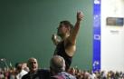 Joxean Etxeberria celebra que ha ganado la apuesta de los 8.000 euros