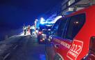 El Centro de Atención a Emergencias 112 del Gobierno de Cantabria recibió la llamada de aviso en torno a las 22.00 horas del sábado desde el teléfono móvil de uno de los ocupantes del vehículo siniestrado, que envió una alerta automática tras detectar el impacto.