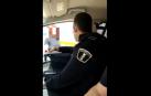 Captura del vídeo difundido en redes sociales por los policías acusados