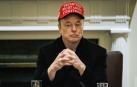 Elon Musk, presidente ejecutivo de Tesla y asesor principal de Donald Trump, asistiendo a una reunión con el presidente y miembros de su gabinete en la Casa Blanca
