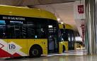 Imagen de archivo de varios autobuses del TIB, como el que ha protagonizado el accidente de este lunes