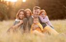 Familia con tres hijos
