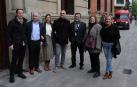 Secretarios de la Junta de ASSELNA, en la puerta del Parlamento, antes del inicio del pleno
