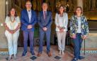 De izda. a dcha., María Cardero, Luis Fernández, el consejero Juan Luis García, Begoña Pérez y  Mónica Herrero.