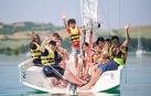 Escolares, en plena actividad naútica.