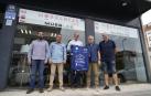 Quique Domínguez, en el centro, en su presentación este jueves como técnico del Cangas