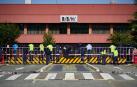 Fotos de la protesta en BSH de Esquíroz a pocas horas de que empiece la negociación del ERE.