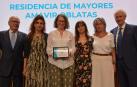 El premio ha sido recogido por la directora de Amavir Oblatas, Marián Sainz; la coordinadora de Enfermería de la residencia, Laura Remírez; y la responsable asistencial de Enfermería de Amavir, Marta Gómez Ávalos
