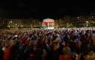 Ambiente durante un concierto de San Fermín en la Plaza del Castillo