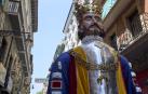 Fotos de la salida de la Comparsa de Gigantes y Cabezudos este 14 de julio de San Fermín 2025.