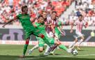 Aimar Oroz y Budimir, en liza con Lienhart y Ginter