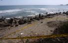 Líneas policiales instaladas en la playa Alberto, donde fue encontrado el cuerpo de Matilde Muñoz en la isla de Lombok, en Indonesia