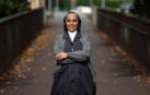 Savita Parmar, hermana de la Caridad de Santa Ana, nació en India hace 71 años y coordina el centro Elsie Gaches para personas con discapacidad en Filipinas. En la imagen, en un parque de Pamplona