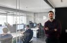 Adrián Larripa, CEO y director de Diseño de bigD, en las instalaciones de la firma /