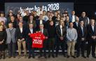 Foto de familia tras el acto de la renovación del patrocinio de Kosner con Osasuna