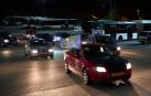 Momento en que la caravana sale de las cocheras de las villavesas.