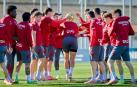 Pasillo a Lucas Torró en el día de su vuelta al grupo