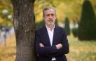 El presidente del Consejo Social de la UPNA, Francisco Javier Santiago, en el campus de Arrosadía.