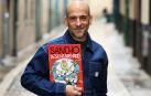 César Oroz muestra la portada de 'Sancho desencadenado'