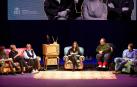 Desde la izquierda, la actriz Leire Ruiz; la jurista Mariola Urrea; la cineasta Helena Taberna; la periodista Mamen Ruiz; el guionista Bob Pop y el poeta Benjamín del Prado /