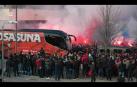 Llegada del autobús de Osasuna a El Sadar