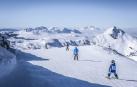 Esquiadores descendiendo por el Boulevard des Pyrenees en Arette-La Pierre Saint Martin en una temporada anterior