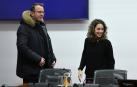 El director de Industria, Ignacio Irujo, con Irati Jiménez, presidenta de la comisión parlamentaria