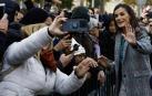 Doña Letizia se hizo un gran número de selfis, sobre todo en su despedida /