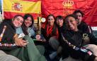 Ainhoa Zugaldia, Vicky González, June Aguirre, Irene Bueno, Natalia Reyes e Iker De Luis posan con su trofeo en Orlando (Florida).
