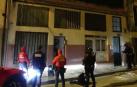 Momento de la entrada de los agentes de Policía Foral en el inmueble de Caparroso