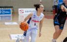 La escolta francesa Faustine Parra en el partido ante el Domusa Teknik