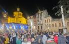 Vídeo de los fuegos artificiales en el encendido de luces de Navidad de la parroquia de San Lorenzo