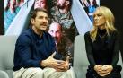 Los actores Kira Miró y Raúl Tejón durante una entrevista