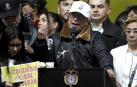 El presidente de Colombia, Gustavo Petro, pronuncia un discurso este miércoles, en la Plaza de Bolívar en Bogotá (Colombia) tras su llamada telefónica con Donald Trump