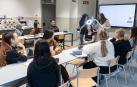 Varias alumnas de ETISan Juan de Tudela, en una de las nuevas aulas del centro