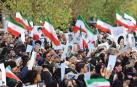 Concentración durante los funerales de varios agentes fallecidos en los altercados que se han producido en las principales ciudades iraníes