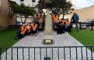 Varios de los integrantes del grupo de voluntariado urbano de Tafalla en torno al jardín dedicado a San Sebastián