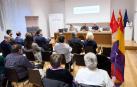 Unai Hualde, en el centro, en la apertura del acto conmemorativo del Día Europeo de la Memoria del Holocausto