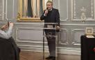 Carlos Rodríguez Félix, al recibir su premio por la Asociación de Periodistas de Navarra