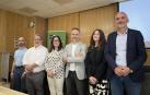 izquierda a derecha están: Cristóbal Suria, gerente de la Fundaciò General de la Universitat València, Yosune Villanueva, gerente de Fundena, Iñaki Mendióroz, Director General Economía Social y Trabajo del Gobierno de Navarra, María Cardero responsable de Cursos de Extensión universitaria de Uned Pamplona, Natxo Arbeloa gerente de la Fundación Miguel Indurain, e Iker Teres, Ayudante de Proyecto de Investigación sobre Economía Social