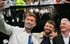 El seleccionador alemán, Jürgen Klopp, se fotografía con Thomas Müller y Bastian Schweinsteige durante el Mundial de Fútbol 2026