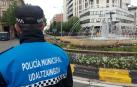 Policía Municipal en la plaza de Merindades