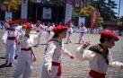 Fotos del festival folclórico en la Plaza de los Fueros del 6 de julio de San Fermín 2026