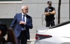 El director adjunto operativo (DAO) de la Guardia Civil, Manuel Llamas, sale tras asistir para declarar ante el juez de la Audiencia Nacional Santiago Pedraz después de ser imputado en el Caso Leire