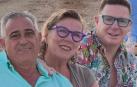 Jorge Cadaval, con su hermana Maite y su cuñado Alberto, en la fotografía que ha publicado en Instagram junto a su texto de recuerdo