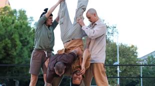El ciclo propone nuevas propuestas de danza en espacios abiertos en el entorno amurallado de la ciudad