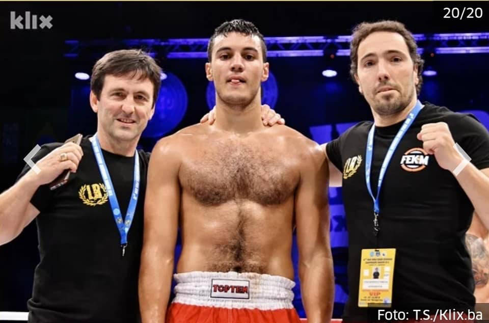 El Navarro Mohamed Hamdi Campeón Del Mundo De Kickboxing